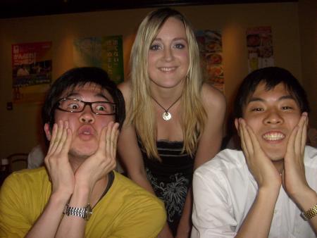 et la c'est moi qui pose entre 2 japonais lol